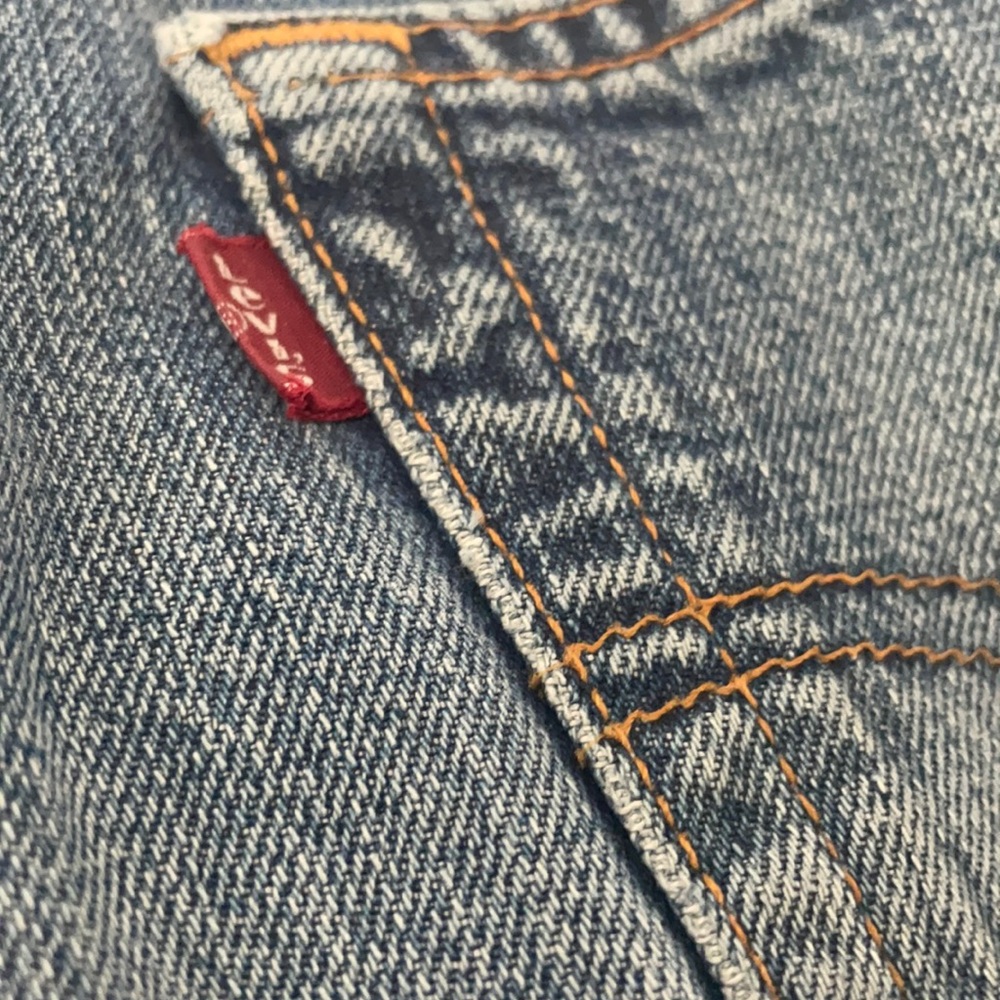 LEVIS - Mid Wash Denim Short